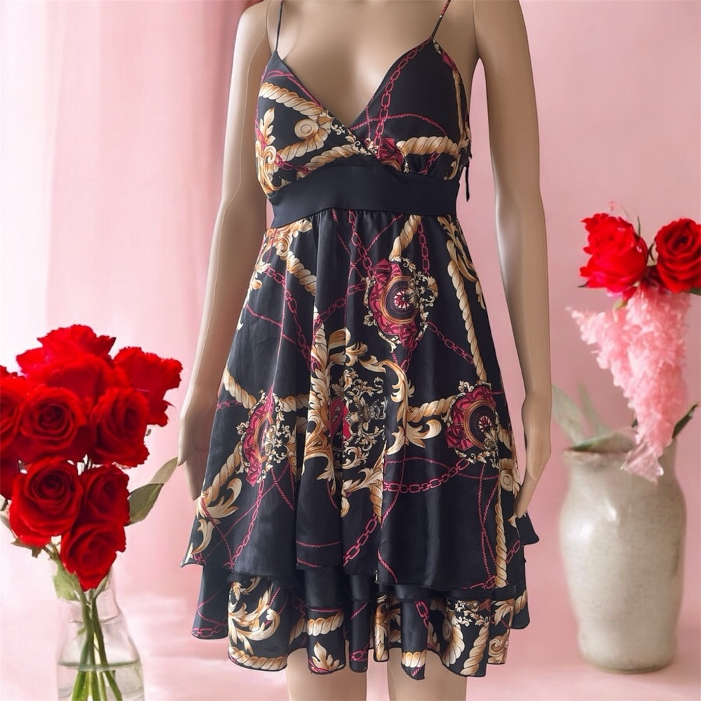 FAMOSA Chic Black and Gold Women's Mini Dress